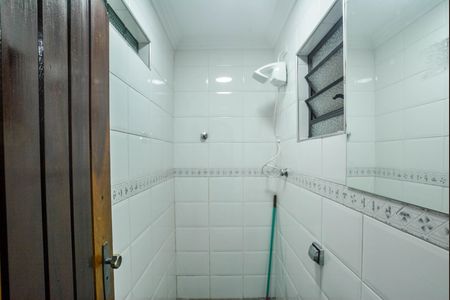 Casa à venda com 270m², 3 quartos e 4 vagasBanheiro de serviço