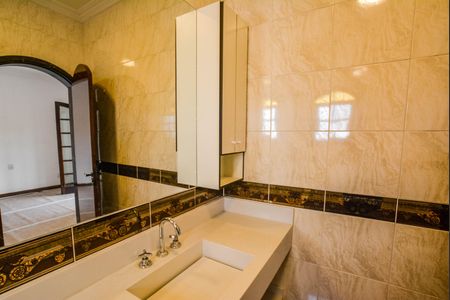 Casa à venda com 270m², 3 quartos e 4 vagasBanheiro da Suíte 3