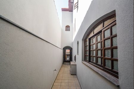 Casa à venda com 270m², 3 quartos e 4 vagasCorredor
