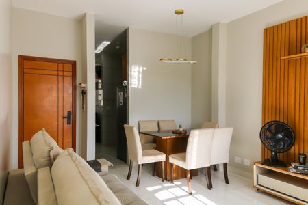 Apartamento à venda com 68m², 2 quartos e sem vagaSala
