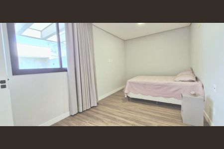 Casa à venda com 165m², 3 quartos e 4 vagas Casa à venda com 165m², 3 quartos e 4 vagasSuíte