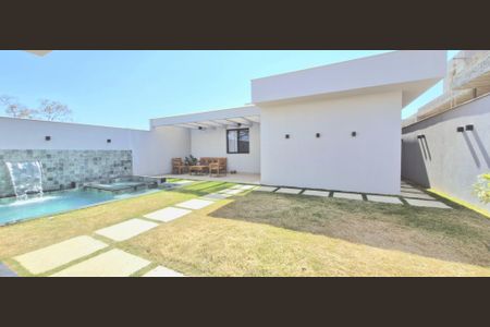 Casa à venda com 165m², 3 quartos e 4 vagas Casa à venda com 165m², 3 quartos e 4 vagasQuintal
