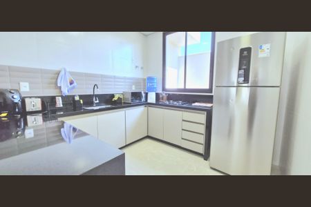 Casa à venda com 165m², 3 quartos e 4 vagas Casa à venda com 165m², 3 quartos e 4 vagasCozinha