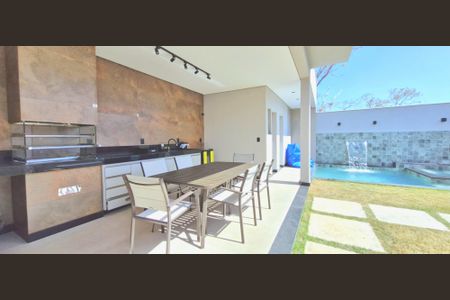 Casa à venda com 165m², 3 quartos e 4 vagas Casa à venda com 165m², 3 quartos e 4 vagasChurrasqueira