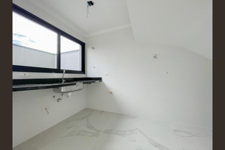 Casa de condomínio à venda com 68m², 2 quartos e 2 vagas Casa de condomínio à venda com 68m², 2 quartos e 2 vagasCozinha