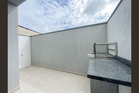 Casa de condomínio à venda com 67m², 2 quartos e 2 vagas Casa de condomínio à venda com 67m², 2 quartos e 2 vagasVaranda