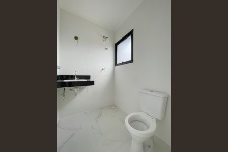 Casa de condomínio à venda com 68m², 2 quartos e 2 vagasBanheiro da Suíte 2