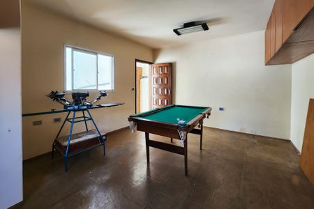 Casa à venda com 222m², 4 quartos e 4 vagas Casa à venda com 222m², 4 quartos e 4 vagasEdícula