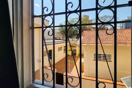 Casa à venda com 222m², 4 quartos e 4 vagas Casa à venda com 222m², 4 quartos e 4 vagasVista do Quarto 4