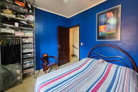 Casa à venda com 222m², 4 quartos e 4 vagas Casa à venda com 222m², 4 quartos e 4 vagasQuarto 4