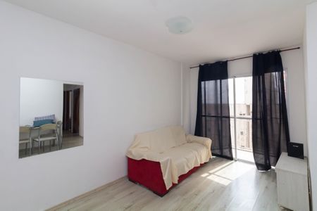 Sala de apartamento para alugar com 2 quartos, 56m² em Vila Carmosina, São Paulo