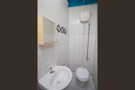 Banheiro da Suíte de casa para alugar com 2 quartos, 30m² em Vila Rica, São Paulo