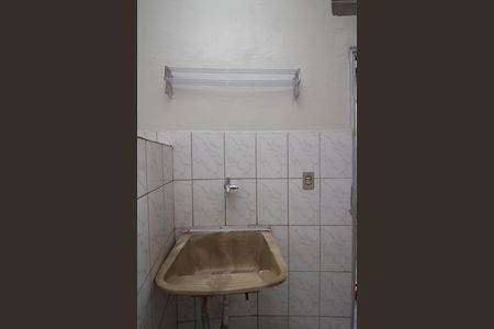 Casa para alugar com 30m², 2 quartos e sem vagaÁrea de Serviço