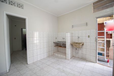Sala/Cozinha de casa para alugar com 2 quartos, 30m² em Vila Rica, São Paulo