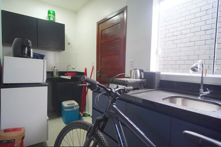 Casa de condomínio à venda com 60m², 2 quartos e 2 vagasCozinha