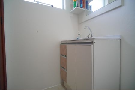 Casa de condomínio à venda com 60m², 2 quartos e 2 vagasLavabo da Sala