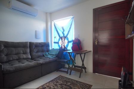 Sala de casa de condomínio à venda com 2 quartos, 60m² em Santo Afonso, Novo Hamburgo