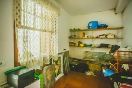 Casa à venda com 200m², 3 quartos e 2 vagasQuarto de Serviço