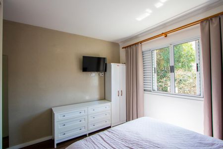 Casa à venda com 250m², 3 quartos e 4 vagasSuíte