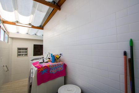 Casa à venda com 250m², 3 quartos e 4 vagasÁrea de serviço