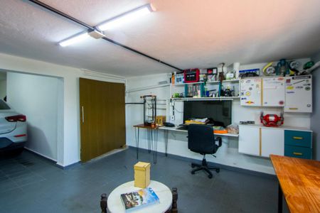 Casa à venda com 250m², 3 quartos e 4 vagasGaragem - Oficina