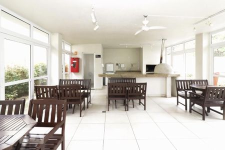 Apartamento à venda com 81m², 2 quartos e 1 vaga Apartamento à venda com 81m², 2 quartos e 1 vagaÁrea comum - Salão de festas