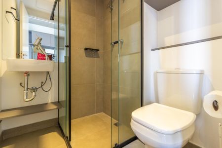 Banheiro de kitnet/studio à venda com 1 quarto, 21m² em Jardim Paulista, São Paulo