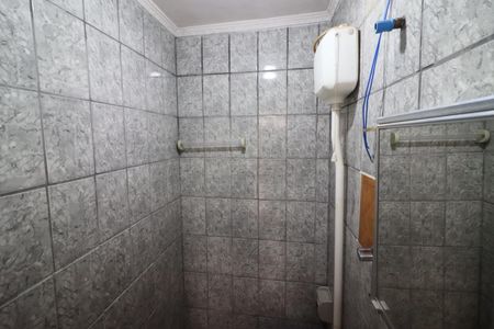 Banheiro de casa para alugar com 1 quarto, 50m² em Centro, Osasco