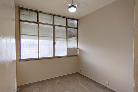 Quarto 1 de apartamento à venda com 3 quartos, 60m² em Pechincha, Rio de Janeiro