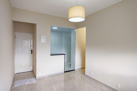 Sala de apartamento à venda com 3 quartos, 60m² em Pechincha, Rio de Janeiro