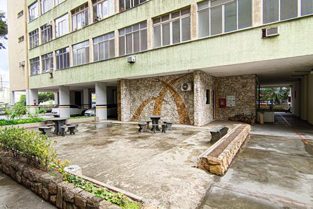 Apartamento à venda com 60m², 3 quartos e sem vagaÁrea comum