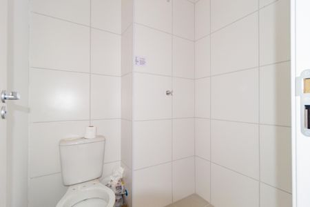 Apartamento à venda com 35m², 2 quartos e sem vaga Apartamento à venda com 35m², 2 quartos e sem vagaBanheiro