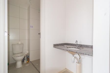 Apartamento à venda com 35m², 2 quartos e sem vaga Apartamento à venda com 35m², 2 quartos e sem vagaBanheiro