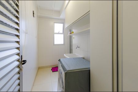 Apartamento à venda com 115m², 3 quartos e 3 vagas Apartamento à venda com 115m², 3 quartos e 3 vagasÁrea de serviço