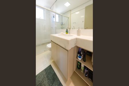 Apartamento à venda com 115m², 3 quartos e 3 vagas Apartamento à venda com 115m², 3 quartos e 3 vagasBanheiro suíte