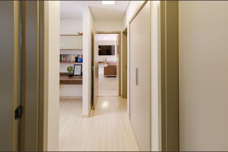 Apartamento à venda com 115m², 3 quartos e 3 vagas Apartamento à venda com 115m², 3 quartos e 3 vagasCorredor