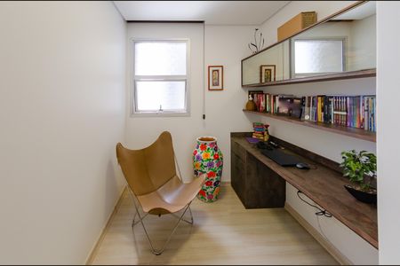 Apartamento à venda com 115m², 3 quartos e 3 vagas Apartamento à venda com 115m², 3 quartos e 3 vagasEscritório