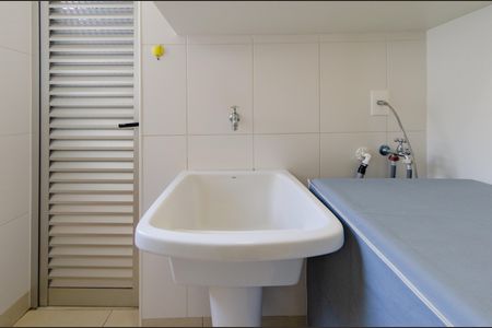 Apartamento à venda com 115m², 3 quartos e 3 vagas Apartamento à venda com 115m², 3 quartos e 3 vagasÁrea de serviço