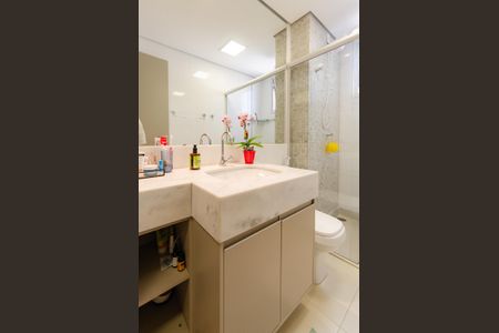 Apartamento à venda com 115m², 3 quartos e 3 vagas Apartamento à venda com 115m², 3 quartos e 3 vagasBanheiro social