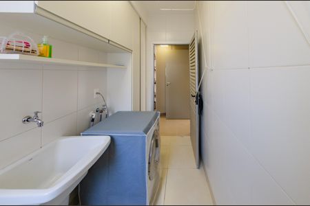 Apartamento à venda com 115m², 3 quartos e 3 vagas Apartamento à venda com 115m², 3 quartos e 3 vagasÁrea de serviço
