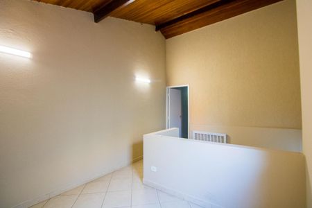 Casa à venda com 125m², 3 quartos e 2 vagas Casa à venda com 125m², 3 quartos e 2 vagasSótão