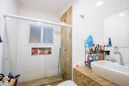 Casa à venda com 125m², 3 quartos e 2 vagas Casa à venda com 125m², 3 quartos e 2 vagasBanheiro social