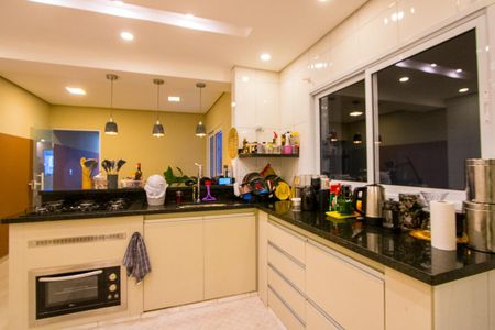 Casa à venda com 125m², 3 quartos e 2 vagas Casa à venda com 125m², 3 quartos e 2 vagasCozinha/Espaço gourmet