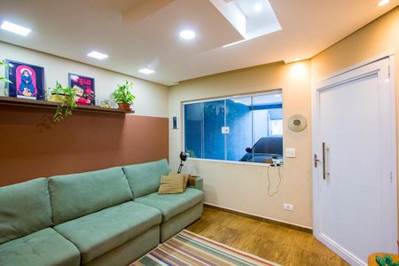 Casa à venda com 125m², 3 quartos e 2 vagas Casa à venda com 125m², 3 quartos e 2 vagasSala