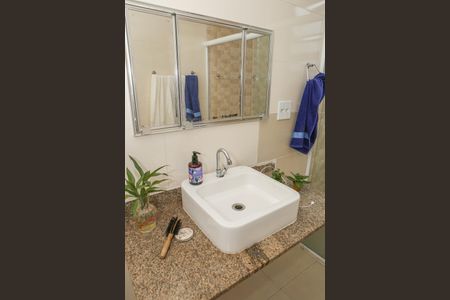 Casa à venda com 113m², 3 quartos e 1 vaga Casa à venda com 113m², 3 quartos e 1 vagaBanheiro