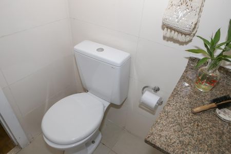 Casa à venda com 113m², 3 quartos e 1 vaga Casa à venda com 113m², 3 quartos e 1 vagaBanheiro