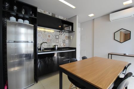 Apartamento à venda com 70m², 1 quarto e 1 vagaSala/Cozinha