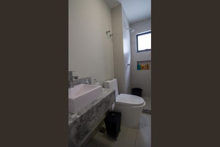 Casa de condomínio à venda com 214m², 4 quartos e 2 vagas Casa de condomínio à venda com 214m², 4 quartos e 2 vagasBanheiro da Suíte 4