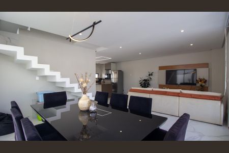 Sala de casa de condomínio à venda com 4 quartos, 214m² em Vargem Pequena, Rio de Janeiro