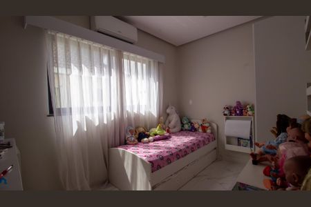 Casa de condomínio à venda com 214m², 4 quartos e 2 vagas Casa de condomínio à venda com 214m², 4 quartos e 2 vagasSuíte 2